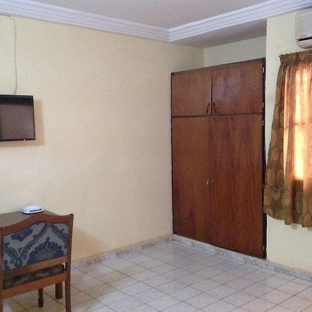 La Rose Des Sables Ouagadougou Exterior photo