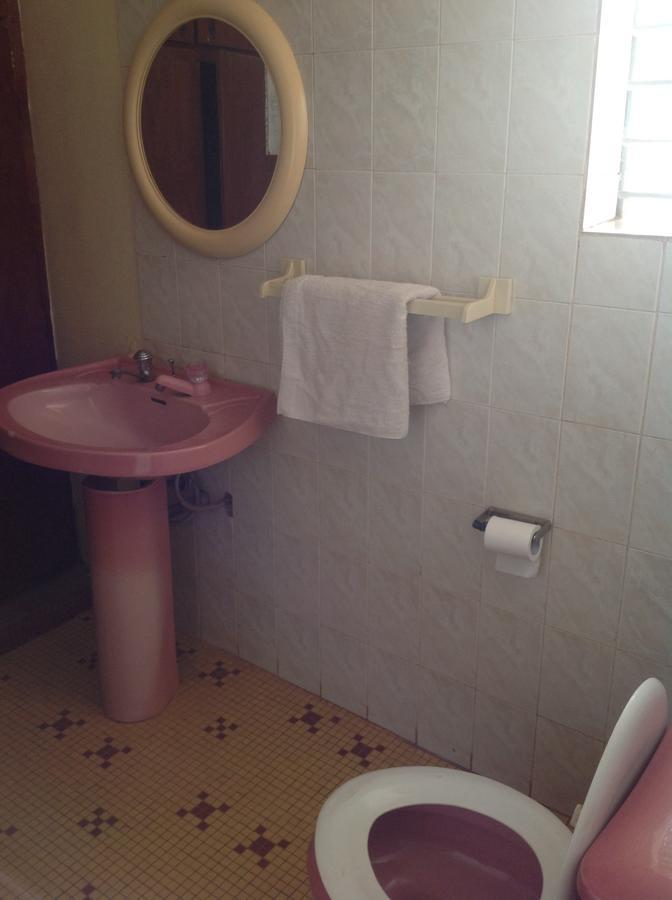 La Rose Des Sables Ouagadougou Exterior photo