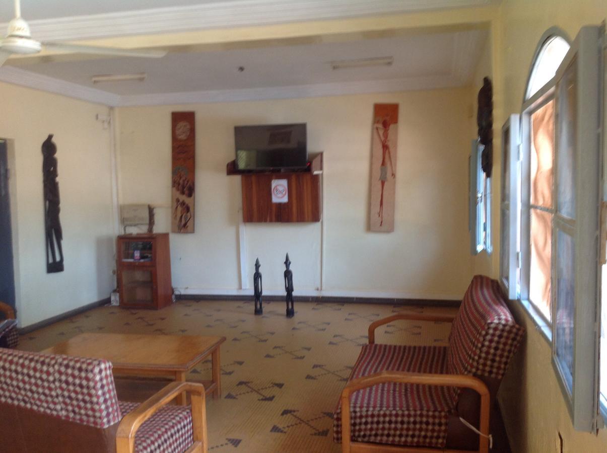 La Rose Des Sables Ouagadougou Exterior photo